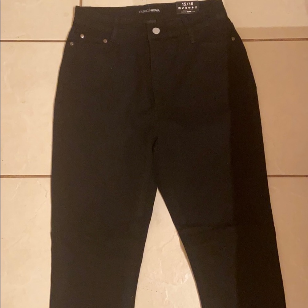 Jeans - Picture 2 of 4